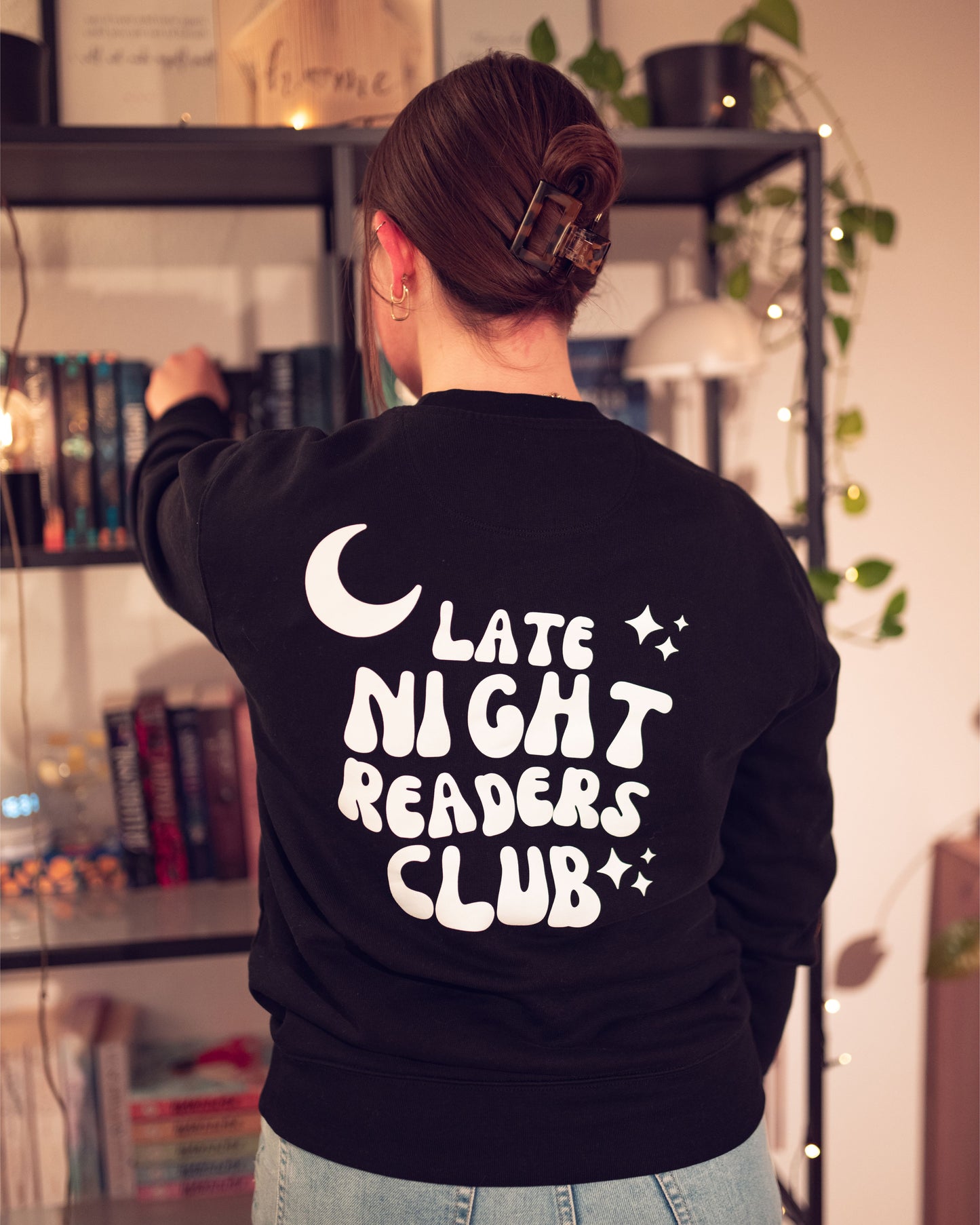 Book Pullover